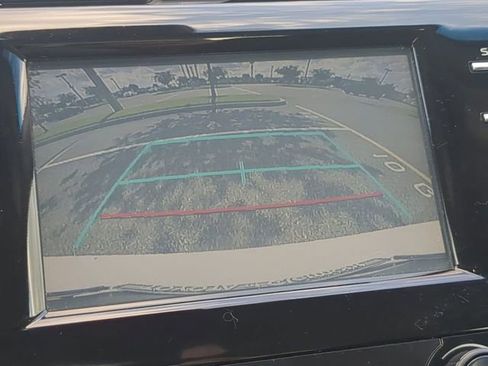 Used 2019 Toyota Camry SE FWD image 19
