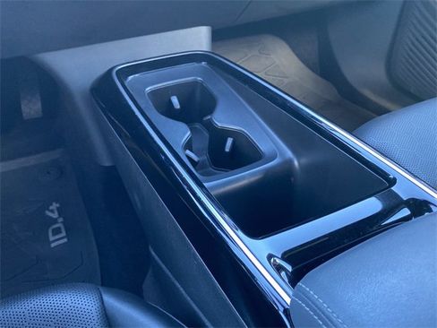 Used 2023 Volkswagen ID.4 Pro S image 27