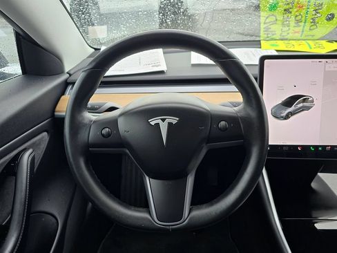 Used 2018 Tesla Model 3 Long Range AWD/4WD image 17