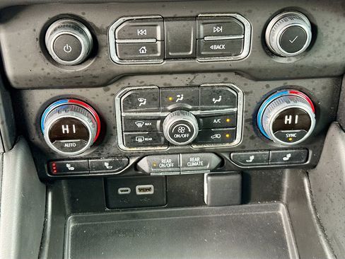 Used 2023 Chevrolet Tahoe LT image 15