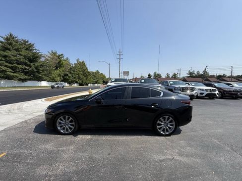 Used 2021 MAZDA MAZDA3 s FWD image 3