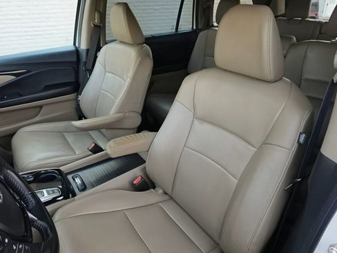 Used 2018 Honda Pilot Touring image 37