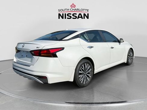 Used 2023 Nissan Altima 2.5 SV FWD image 6