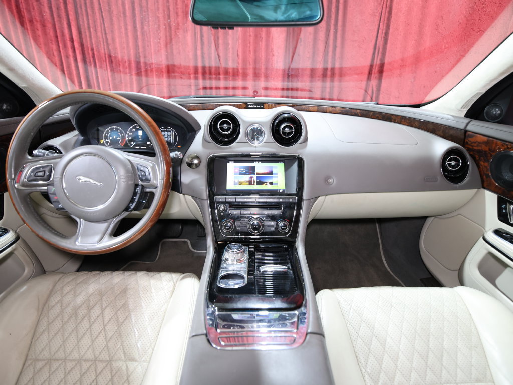Used 2017 Jaguar XJ L Portfolio RWD image 16