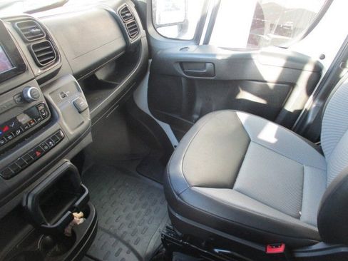 Used 2023 RAM ProMaster 2500 image 15