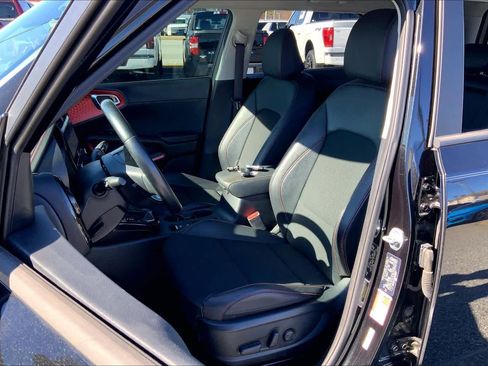 Used 2023 Kia Soul GT-Line w/ GT-Line Technology Package image 7