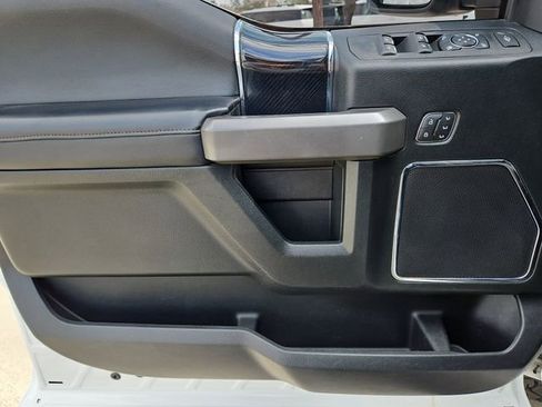 Used 2021 Ford F250 Platinum w/ FX4 Off-Road Package image 19