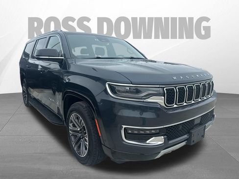 Used 2024 Jeep Wagoneer L Series II RWD image 3