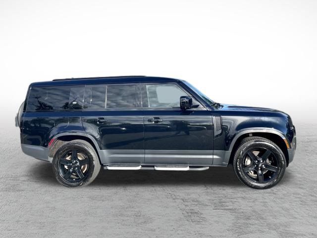 Used 2023 Land Rover Defender 130 SE AWD/4WD image 4