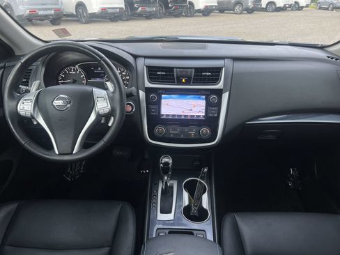 Used 2018 Nissan Altima 2.5 SR w/ SR Special Edition FWD image 2