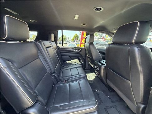 Used 2021 GMC Yukon XL SLT AWD/4WD image 28