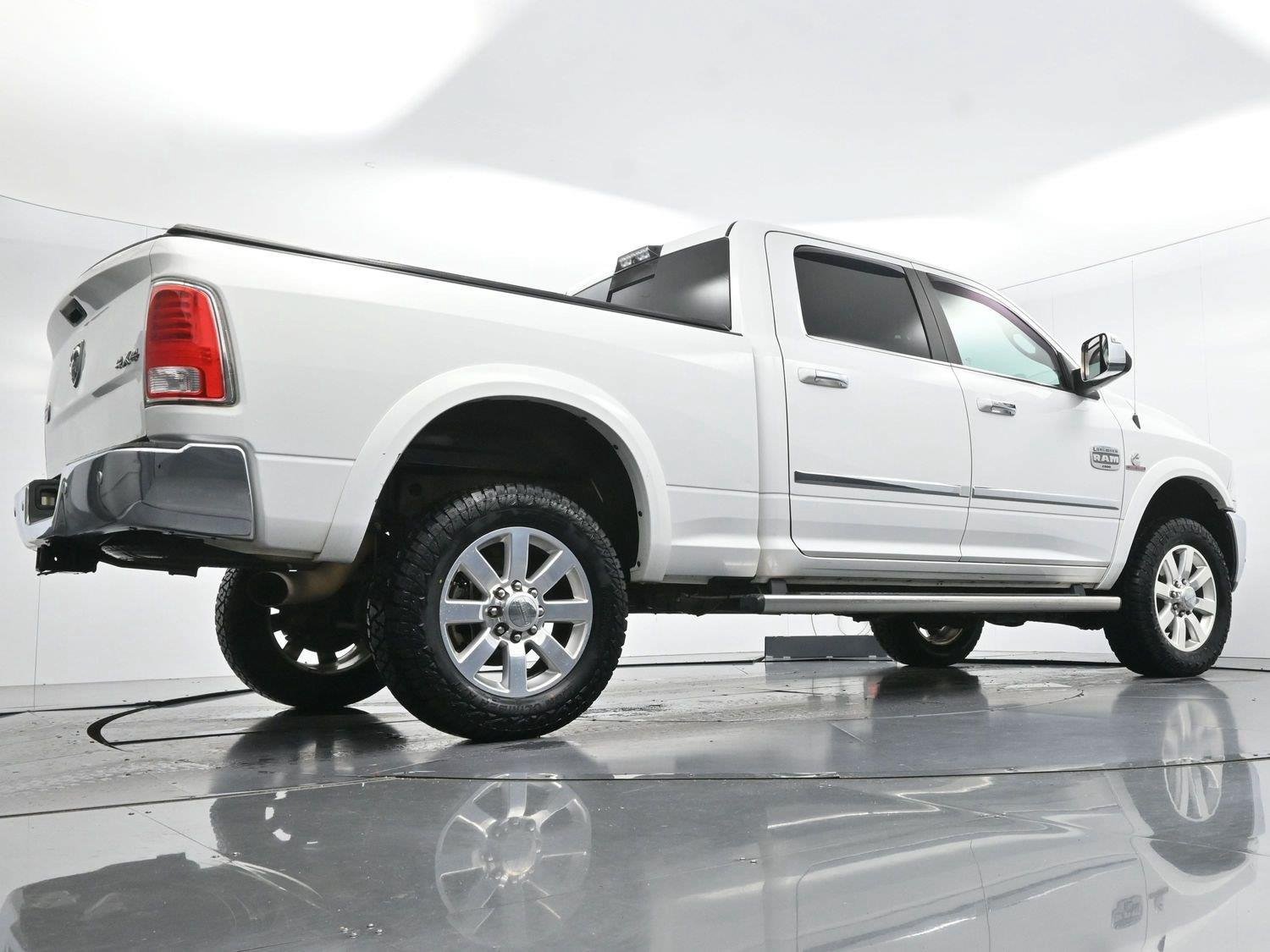 Used 2018 RAM 2500 Longhorn w/ Convenience Group AWD/4WD image 52