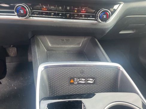 Certified 2025 Chevrolet Equinox LT w/ Convenience Package II image 16