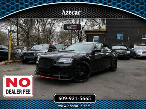Used 2014 Chrysler 300 C RWD image 1