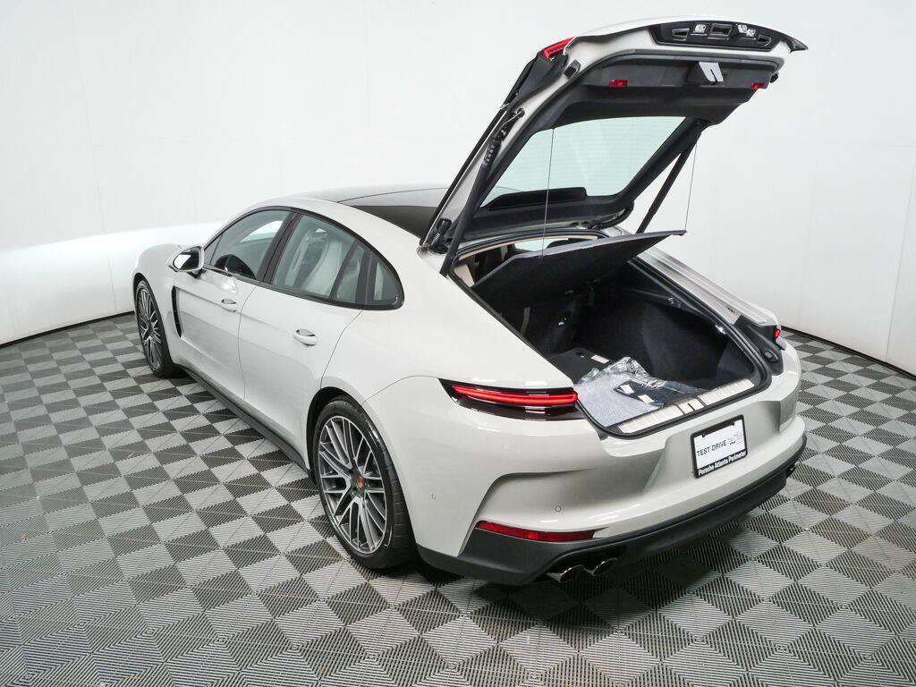 New 2026 Porsche Panamera 4 AWD/4WD image 33