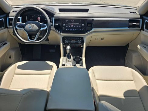 Certified 2023 Volkswagen Atlas SE w/ Panoramic Sunroof Package AWD/4WD image 9
