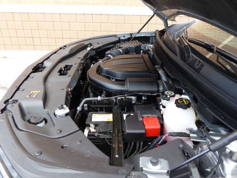 Used 2025 Chevrolet Traverse LT w/ LPO, Floor Liner Package AWD/4WD image 17