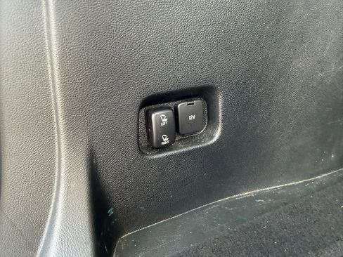 Used 2017 Ford Edge Titanium w/ Equipment Group 301A AWD/4WD image 42