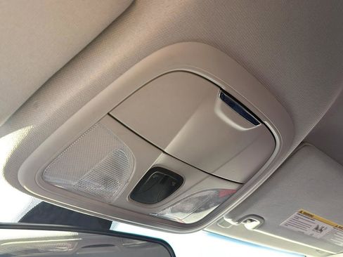 Used 2020 Jeep Cherokee Latitude Plus image 23