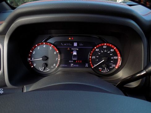 Used 2023 Nissan Titan PRO-4X w/ Pro-4x Convenience Package image 17