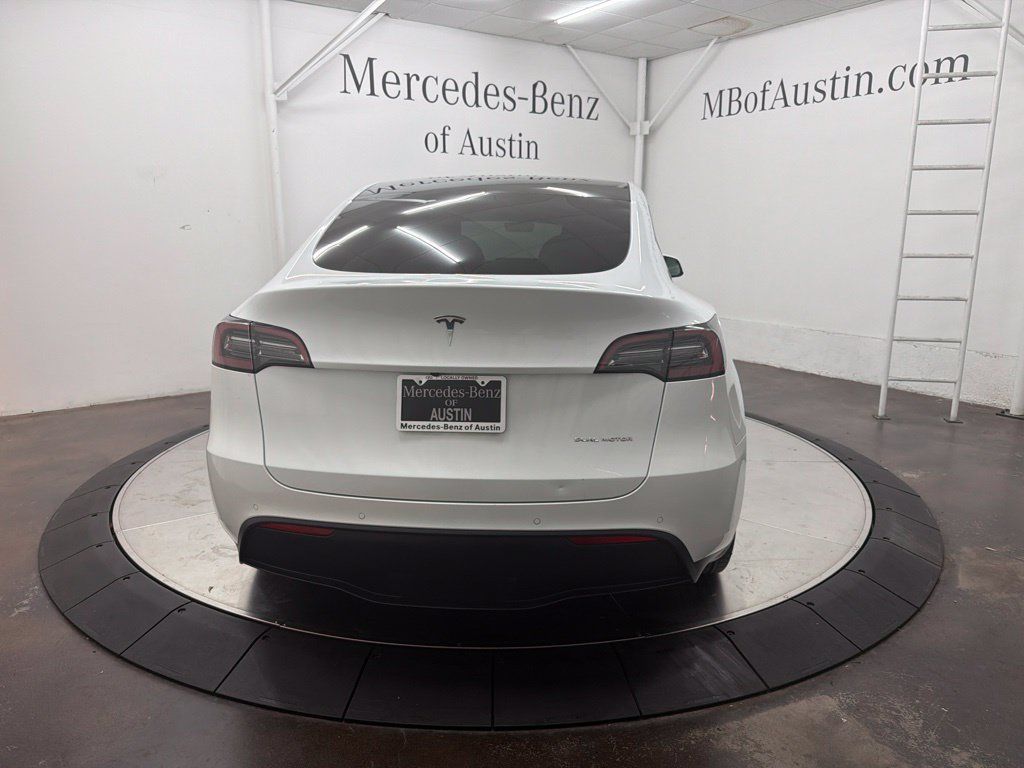 Used 2022 Tesla Model Y Long Range AWD/4WD image 6
