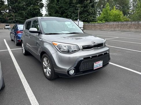 Used 2016 Kia Soul + w/ Primo Package FWD image 2