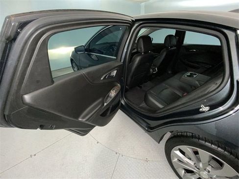 Used 2017 Chevrolet Malibu Premier w/ Premier Sun and Wheel Package image 23