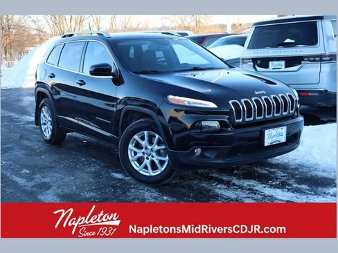 Used 2018 Jeep Cherokee Latitude Plus w/ Cold Weather Group image 1