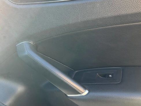 Used 2018 Volkswagen Passat 2.0T SE w/ SE Lighting Package image 43