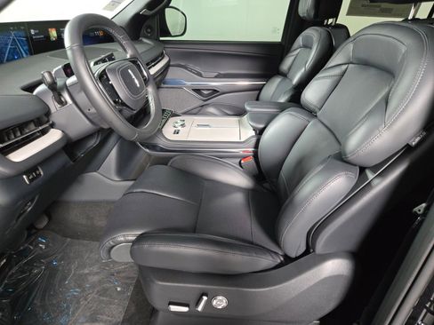 New 2026 Lincoln Navigator L Reserve w/ Jet Appearance Package AWD/4WD image 13