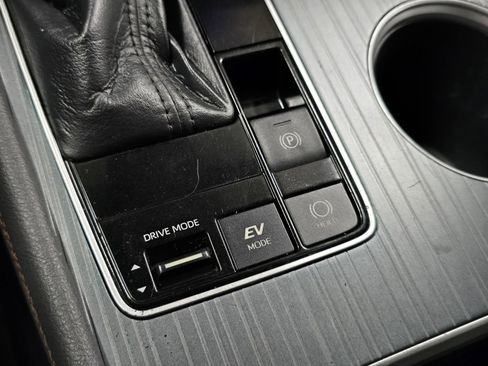 Used 2021 Toyota Sienna XSE image 8