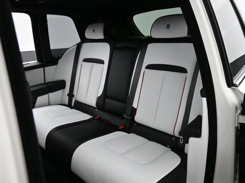 New 2026 Rolls-Royce Cullinan AWD/4WD image 24