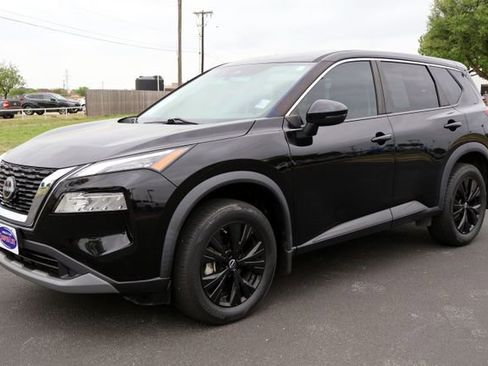 Used 2022 Nissan Rogue SV image 7