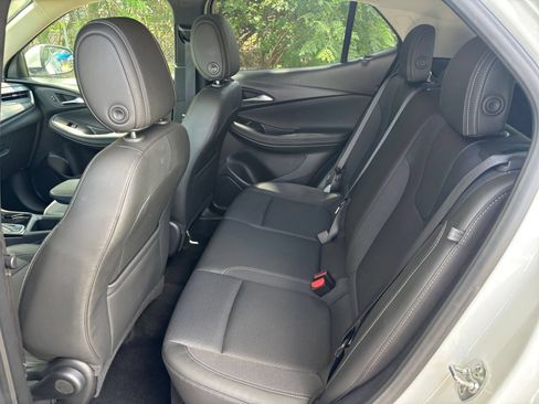 Used 2025 Buick Encore GX Preferred AWD/4WD image 24