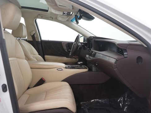 Used 2019 Lexus LS 500 AWD w/ Interior Upgrade Package image 11
