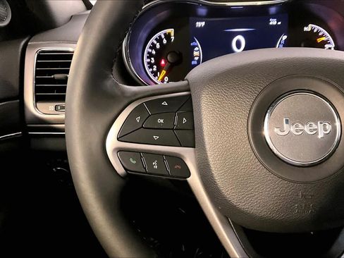 Used 2019 Jeep Grand Cherokee Limited w/ Luxury Group II AWD/4WD image 24