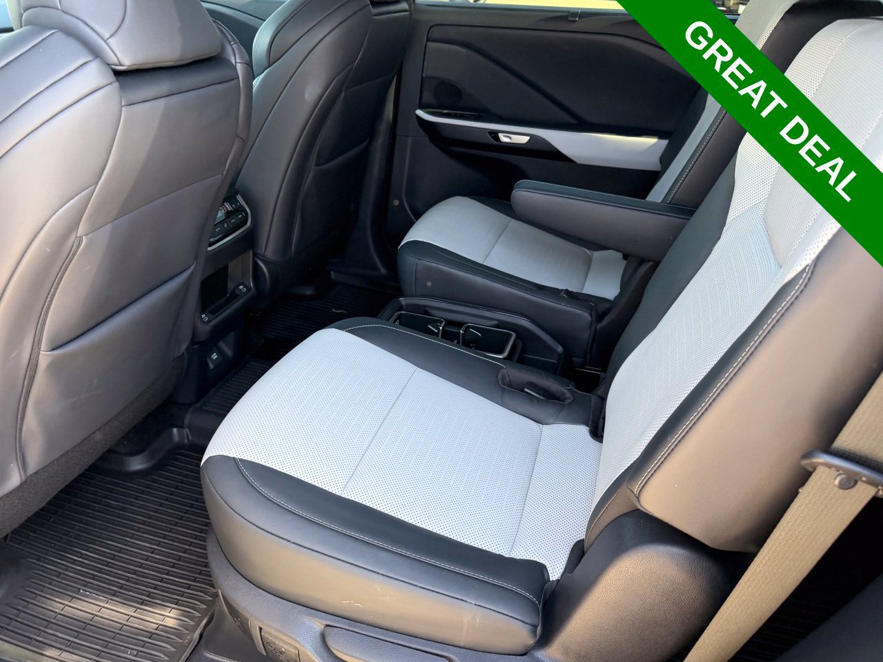 Used 2026 Lexus TX 500h AWD w/ Technology Package image 36