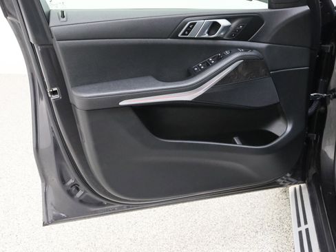 Used 2022 BMW X5 sDrive40i w/ Premium Package RWD image 12