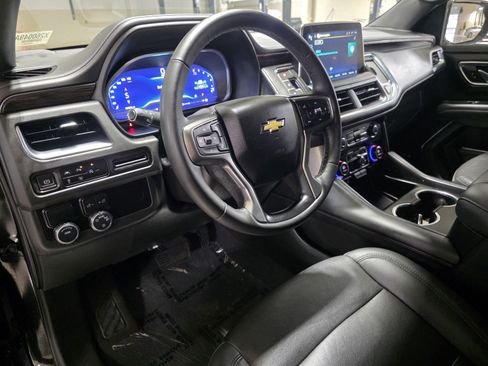 Used 2023 Chevrolet Suburban LT w/ Luxury Package image 27