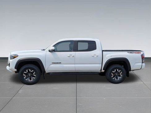 Used 2023 Toyota Tacoma TRD Off-Road w/ TRD Premium Off Road Package AWD/4WD image 2