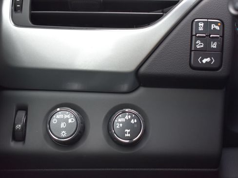 Used 2015 Chevrolet Tahoe LT AWD/4WD image 13