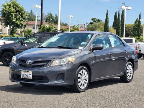 Used 2012 Toyota Corolla LE FWD image 10