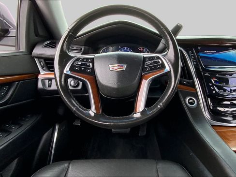 Used 2016 Cadillac Escalade ESV Luxury AWD/4WD image 6