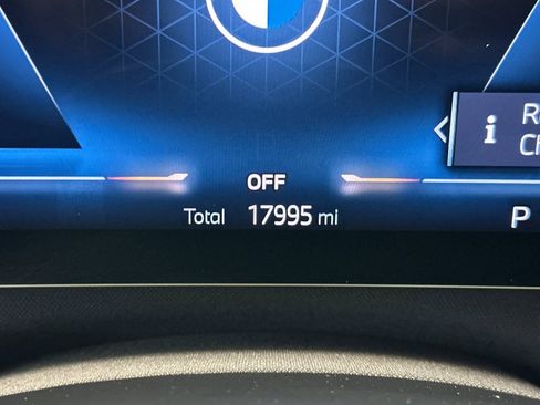 Certified 2023 BMW 740i w/ Parking Assistance Package image 34