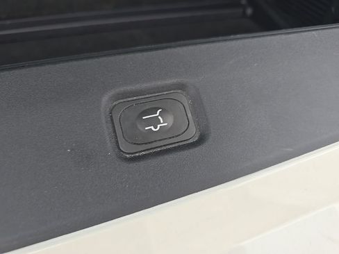 Used 2025 Ford Expedition King Ranch AWD/4WD image 9