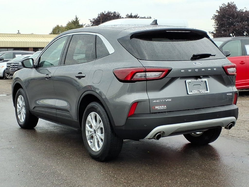 Used 2024 Ford Escape Active w/ Tech Pack #1 AWD/4WD image 3