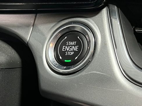 Used 2025 Chevrolet Trax LT image 26