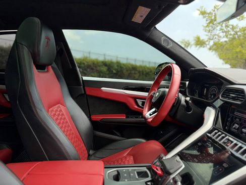 Used 2021 Lamborghini Urus AWD/4WD image 45
