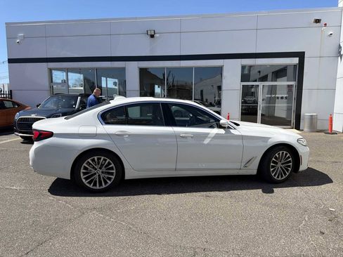 Certified 2023 BMW 530i xDrive w/ Premium Package image 7