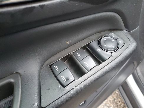 Used 2023 Chevrolet Equinox LT image 27